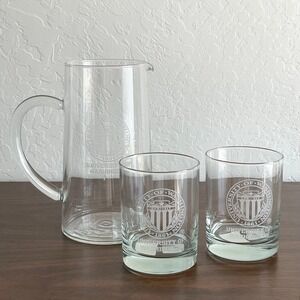 University of Washington Crest Liquere Pitcher Gift Set‎ 14oz Whisky Glasses